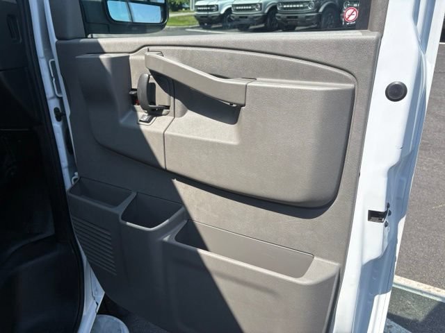 Used 2025 GMC Savana 2500 w/ Driver Convenience Package RWD image 20