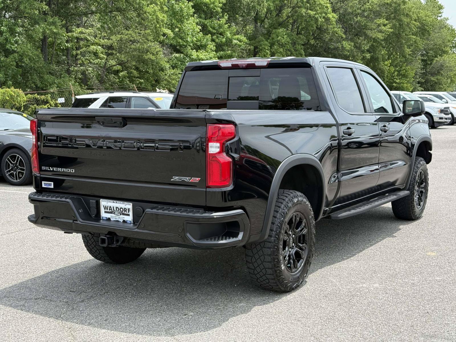 Used 2022 Chevrolet Silverado 1500 ZR2 w/ Technology Package AWD/4WD image 2