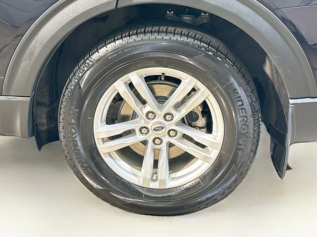 Certified 2021 Ford Explorer XLT w/ Equipment Group 202A image 7