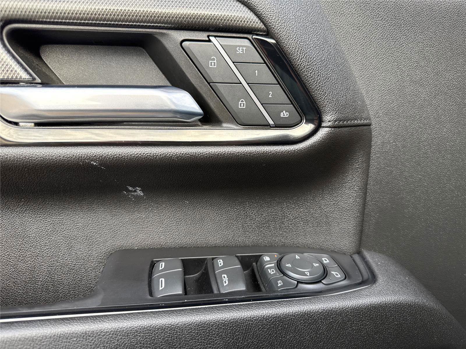 Used 2024 GMC Sierra 2500 AT4 w/ AT4 Premium Plus Package image 25