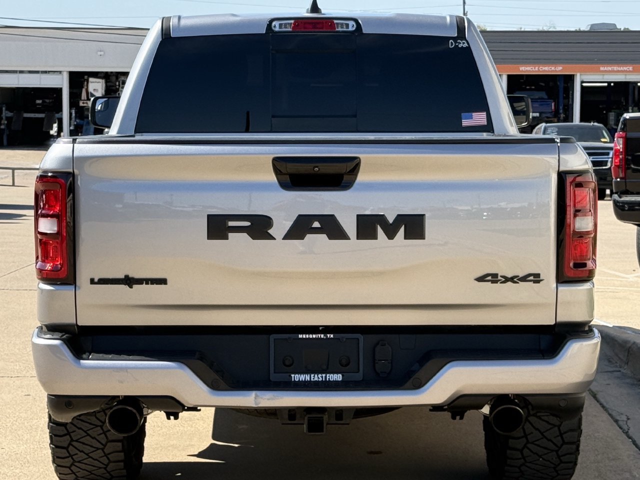 Used 2025 RAM 1500 Lone Star AWD/4WD image 6