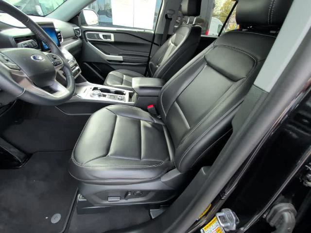 Certified 2023 Ford Explorer XLT w/ Equipment Group 202A image 14