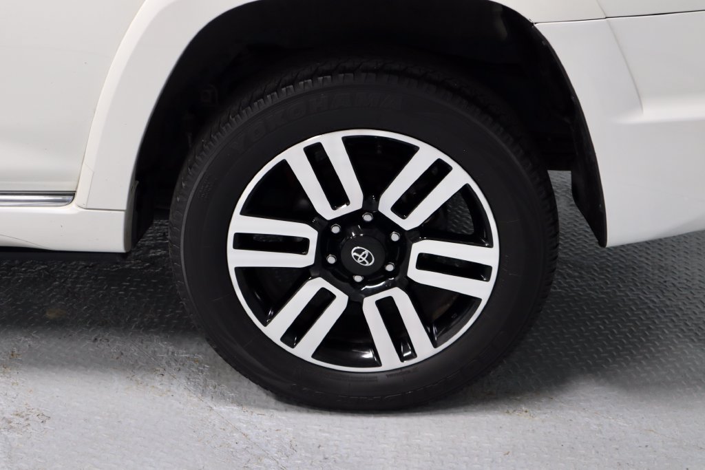 Used 2023 Toyota 4Runner Limited AWD/4WD image 19