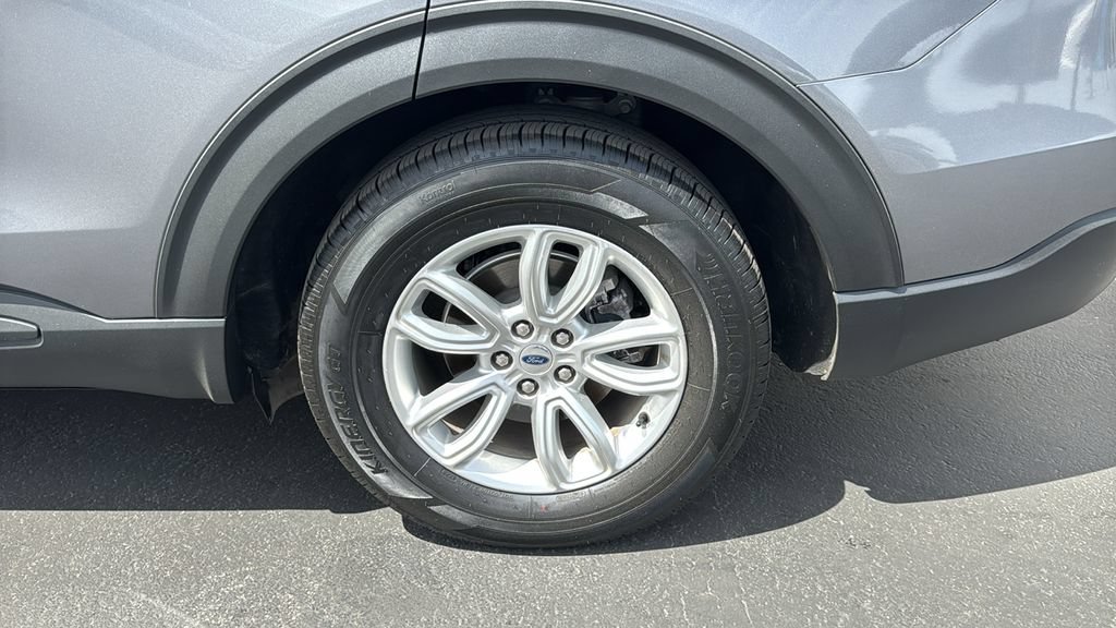 Certified 2021 Ford Explorer 2WD image 8
