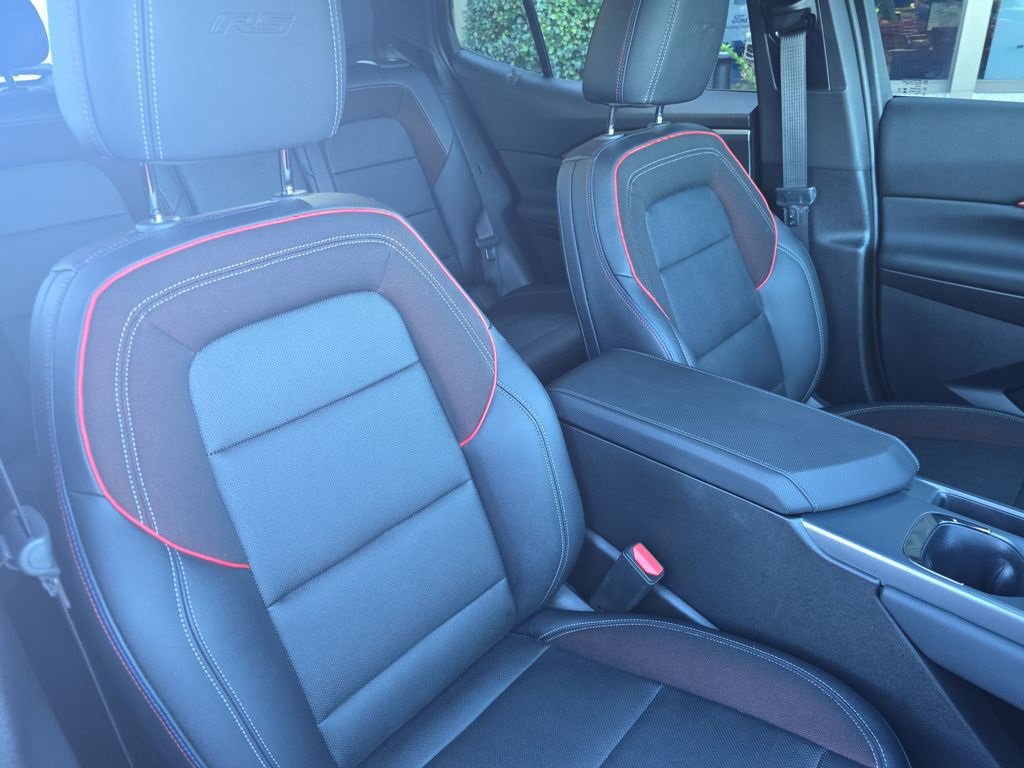 Used 2025 Chevrolet Equinox EV RS image 33