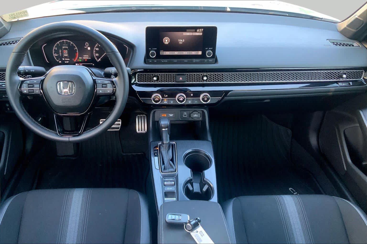 Used 2023 Honda Civic Sport image 14