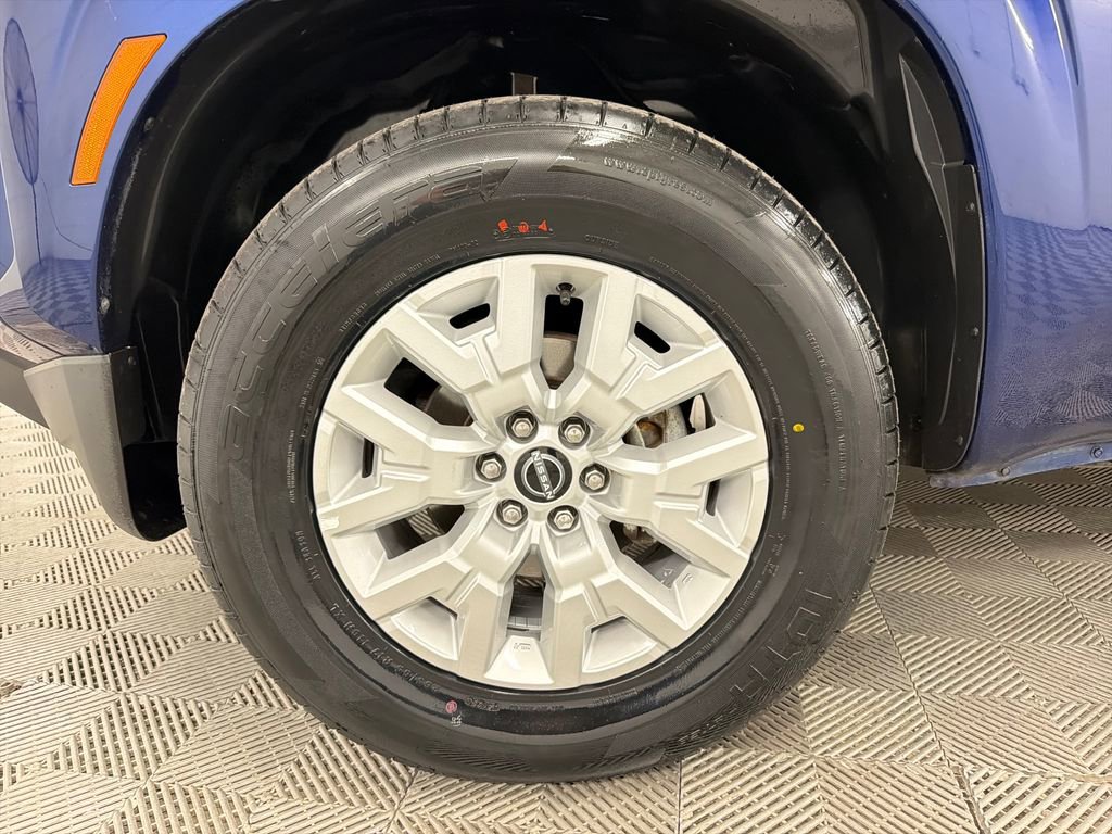 Used 2022 Nissan Frontier SV RWD image 13