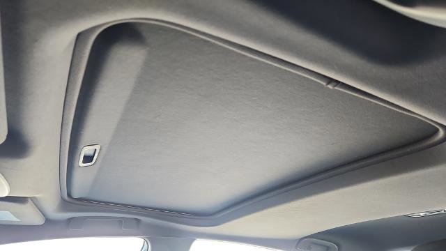 Used 2021 Toyota Avalon XLE w/ Moonroof Package image 12