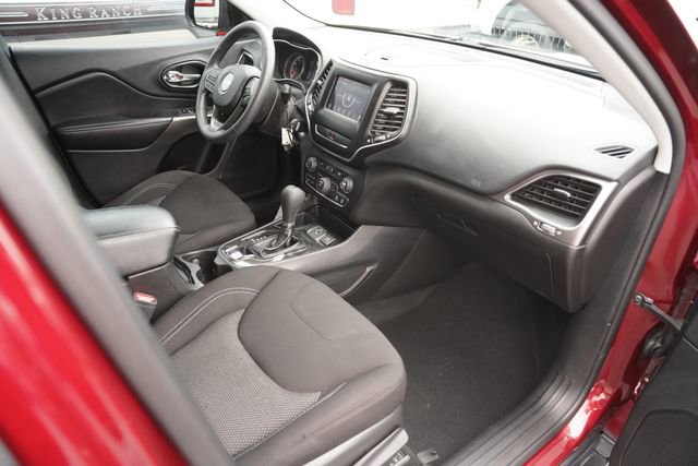 Used 2020 Jeep Cherokee Latitude FWD image 17