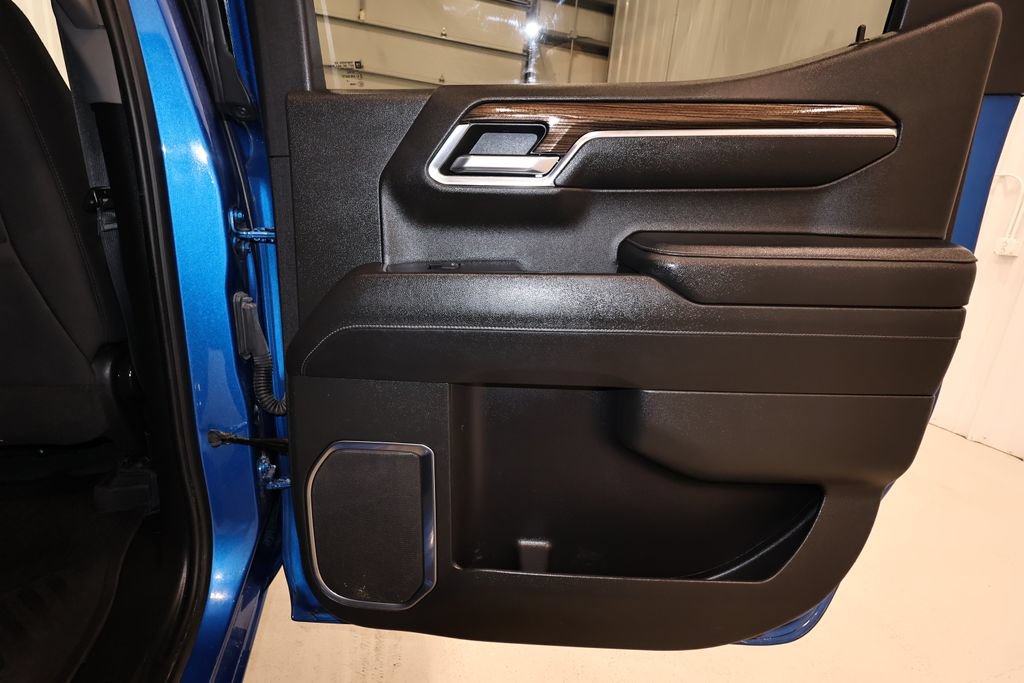 Used 2022 Chevrolet Silverado 1500 LT AWD/4WD image 17