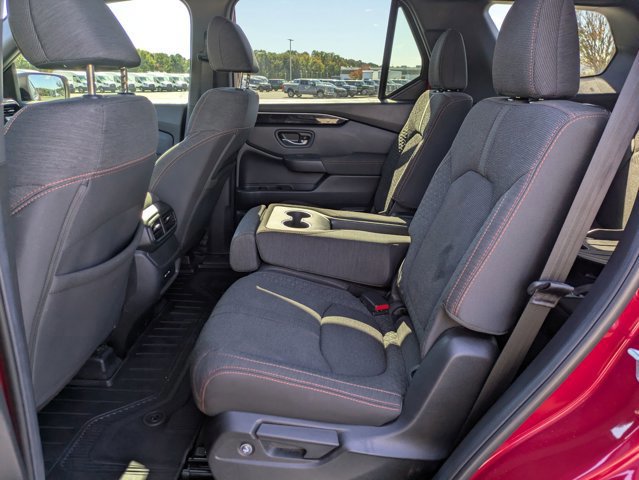 Used 2025 Honda Pilot Sport image 28