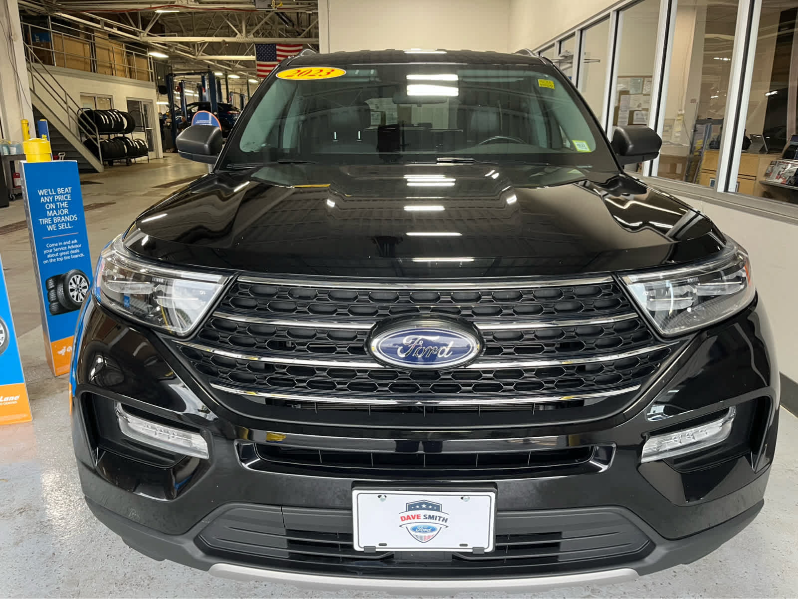 Certified 2023 Ford Explorer XLT w/ Equipment Group 202A AWD/4WD image 4