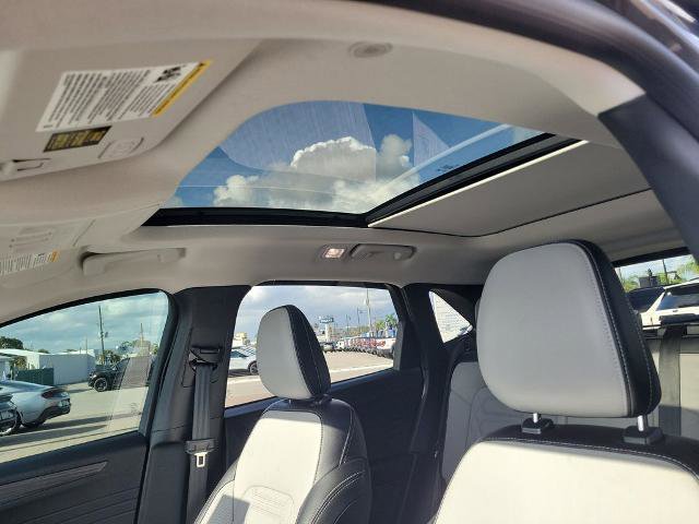 Certified 2024 Ford Escape SE w/ PHEV Premium Package FWD image 20