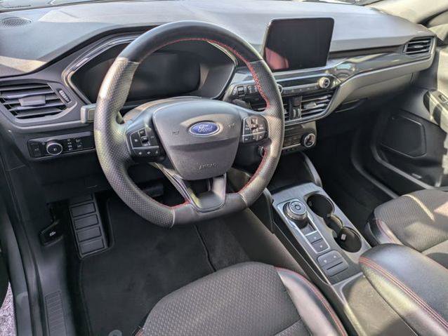 Certified 2025 Ford Escape ST-Line Select image 10