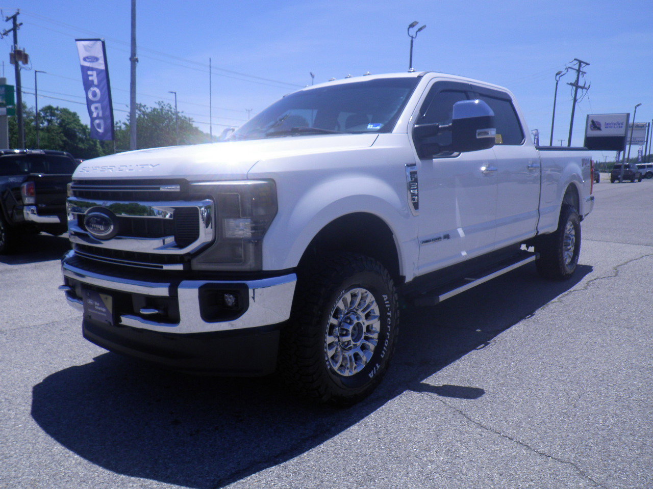 Certified 2022 Ford F350 XLT w/ XLT Premium Package AWD/4WD image 3