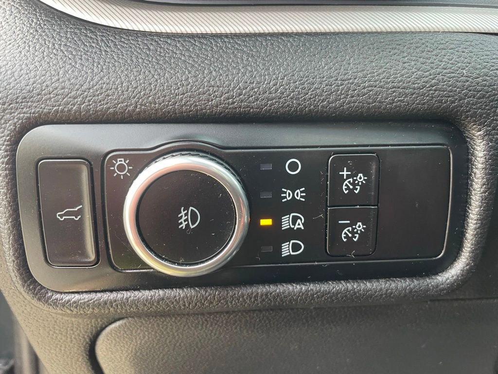 Certified 2024 Ford Explorer XLT w/ Equipment Group 202A image 23