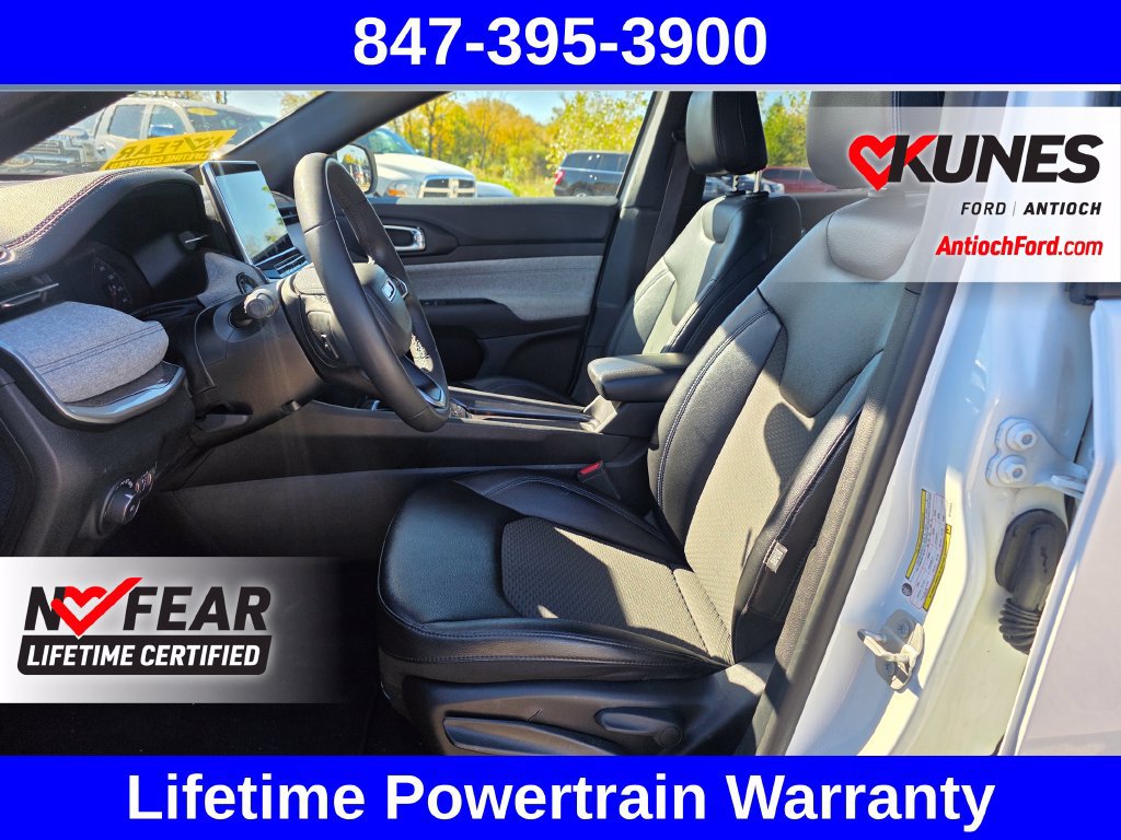 Used 2024 Jeep Compass Latitude AWD/4WD image 14