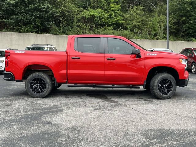 Used 2024 Chevrolet Silverado 1500 LT Trail Boss w/ Convenience Package II AWD/4WD image 2