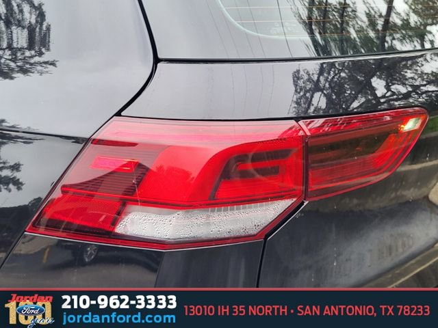 Used 2024 Volkswagen GTI Autobahn FWD image 9