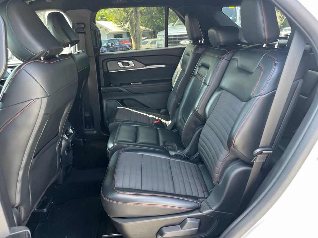 Certified 2025 Ford Explorer ST-Line w/ ST-Line Street Pack AWD/4WD image 9