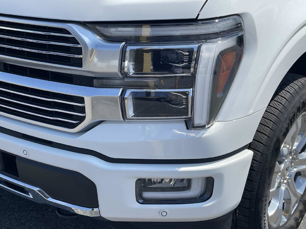 Certified 2026 Ford F150 Platinum w/ Equipment Group 702A High AWD/4WD image 11