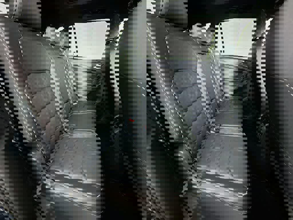 Used 2021 Volkswagen Tiguan SEL Premium R-Line w/ 3rd Row Seat Package image 34