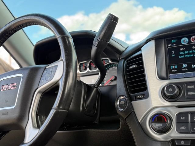 Used 2018 GMC Yukon XL SLT w/ Open Road Package AWD/4WD image 11