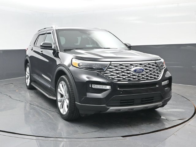 Certified 2024 Ford Explorer Platinum w/ Technology Package AWD/4WD image 2