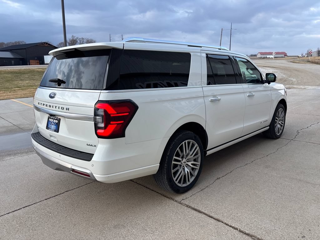 Certified 2022 Ford Expedition Max Platinum AWD/4WD image 4