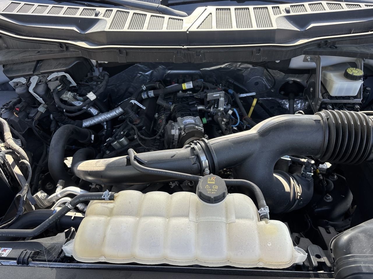 Certified 2022 Ford F150 XLT w/ Equipment Group 302A High image 11