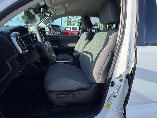 Used 2022 Toyota Tacoma SR5 w/ Technology Package AWD/4WD image 15