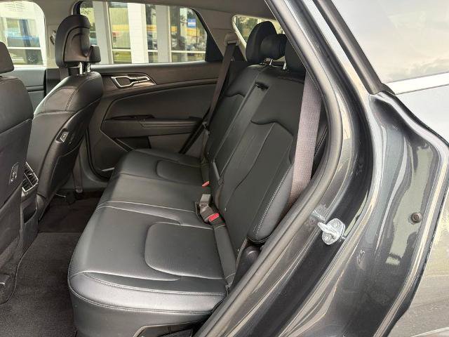 Used 2023 Kia Sportage EX AWD/4WD image 17