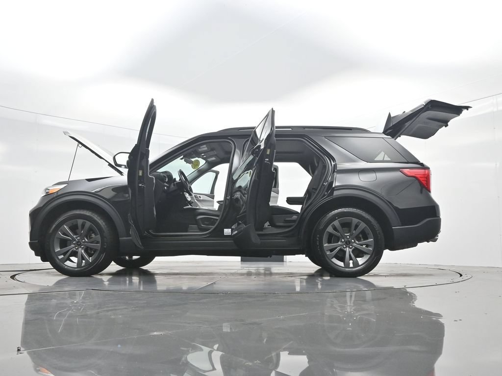 Certified 2023 Ford Explorer XLT w/ Equipment Group 202A AWD/4WD image 46