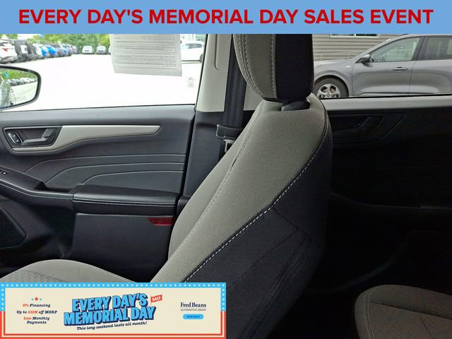 Certified 2022 Ford Escape SE w/ SE Sport Appearance Package AWD/4WD image 17