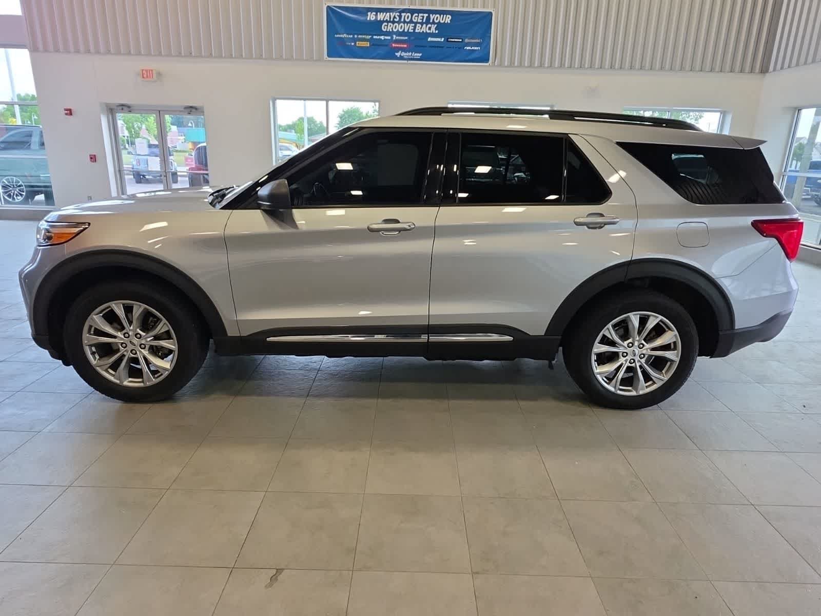 Certified 2021 Ford Explorer XLT w/ Equipment Group 202A AWD/4WD image 12