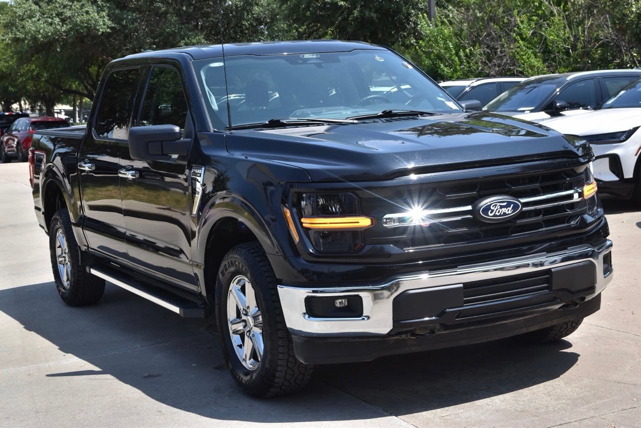 Certified 2025 Ford F150 XLT w/ Equipment Group 301A Standard AWD/4WD image 4