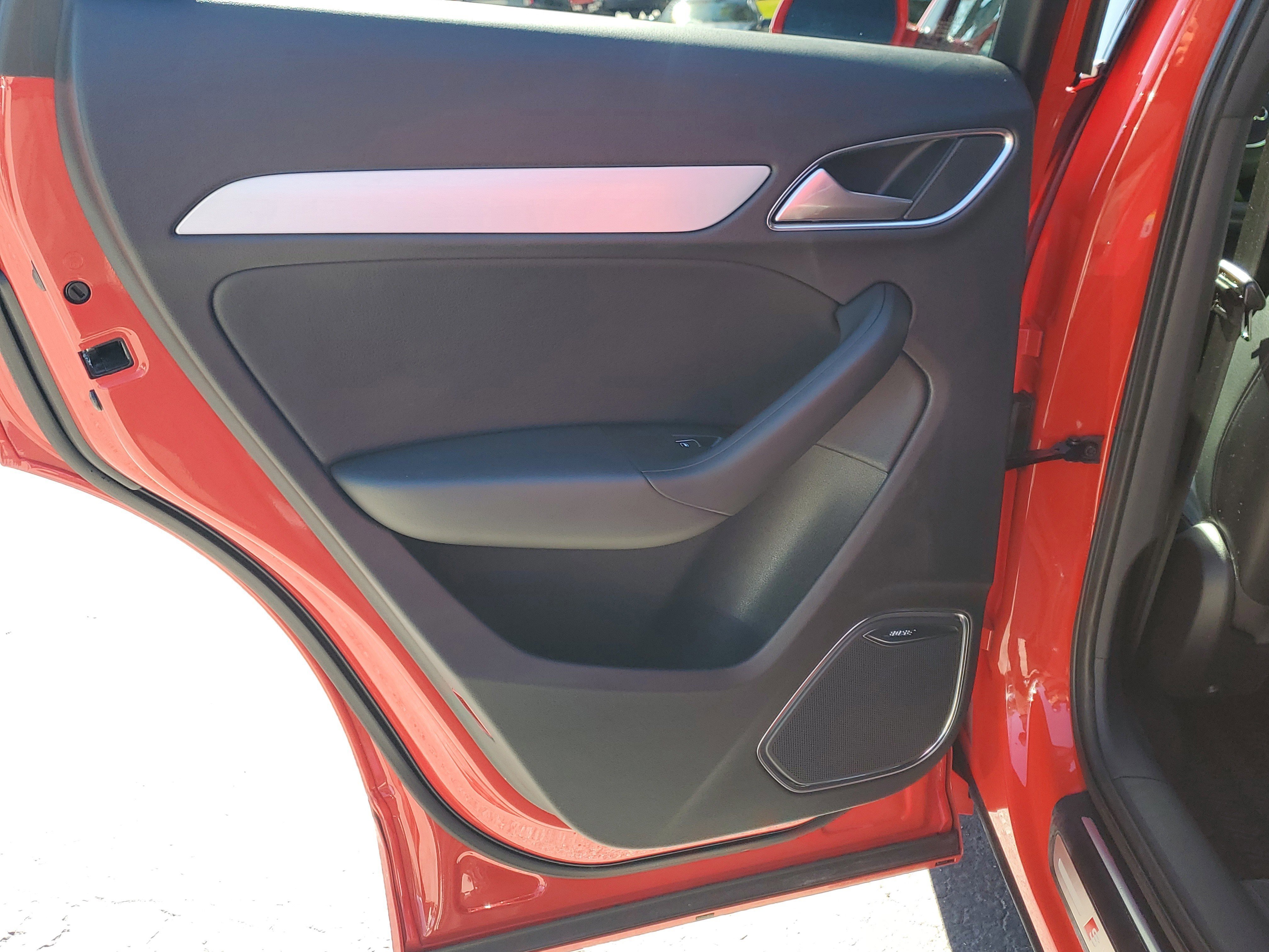 Used 2018 Audi Q3 2.0T Premium Plus w/ Premium Plus Package image 12