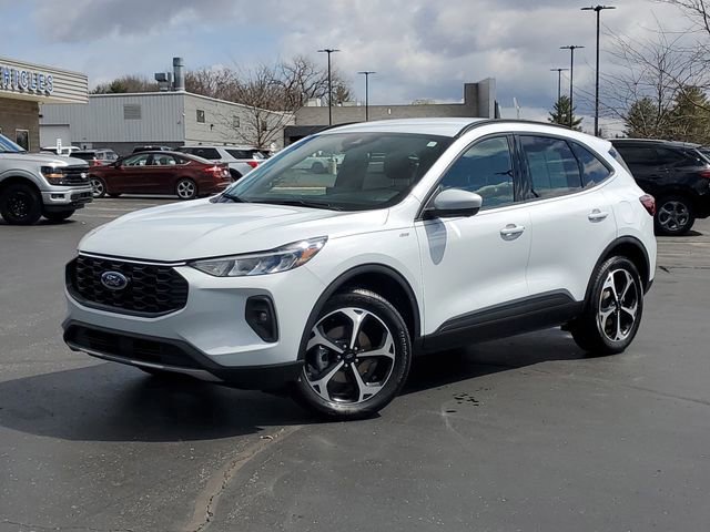 Certified 2025 Ford Escape ST-Line Select w/ Tech Pack #2 AWD/4WD image 5