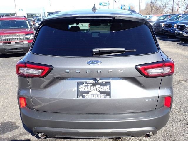 Certified 2025 Ford Escape ST-Line Select AWD/4WD image 3