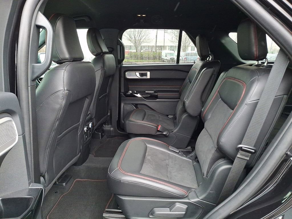 Certified 2023 Ford Explorer ST-Line image 13
