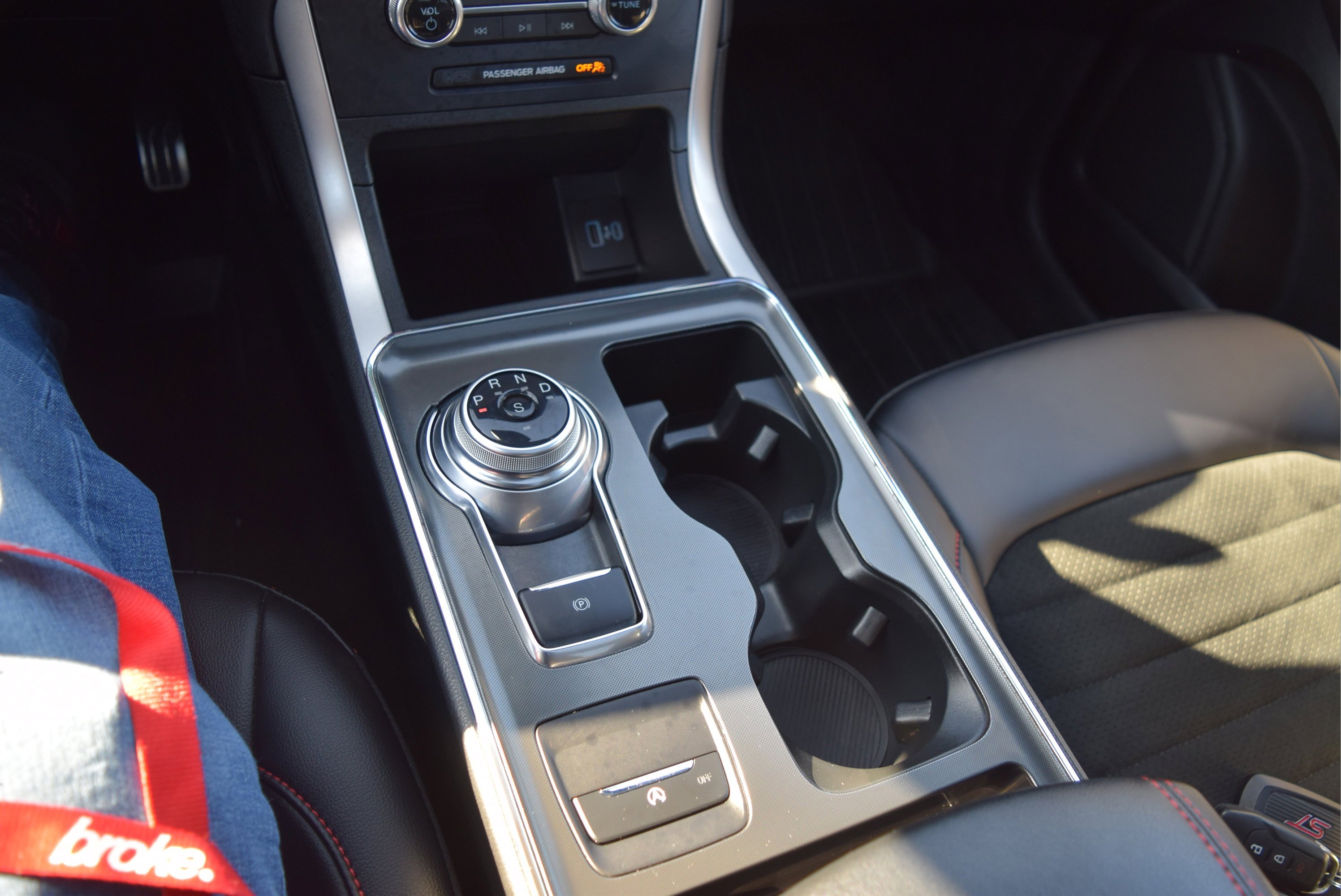 Certified 2022 Ford Edge ST-Line w/ Cargo Accessory Package image 17