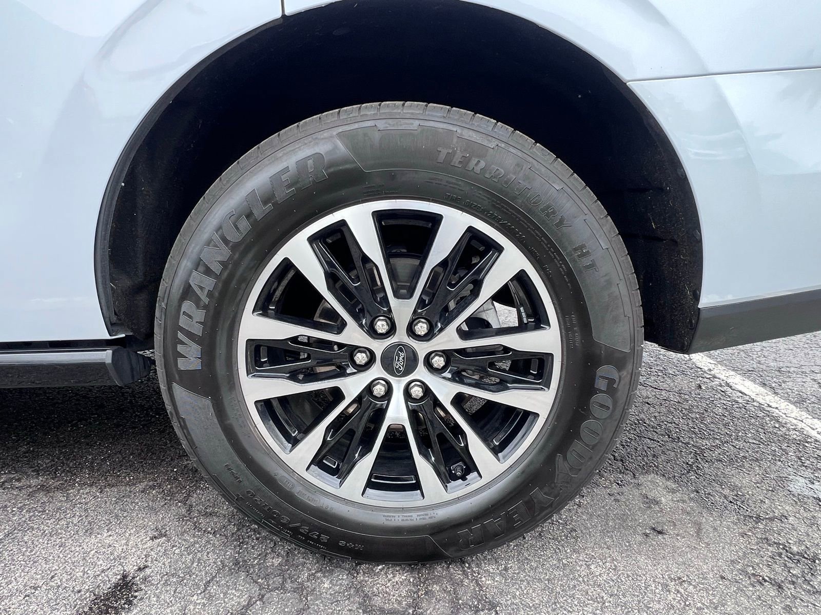 Certified 2025 Ford Expedition Platinum AWD/4WD image 27