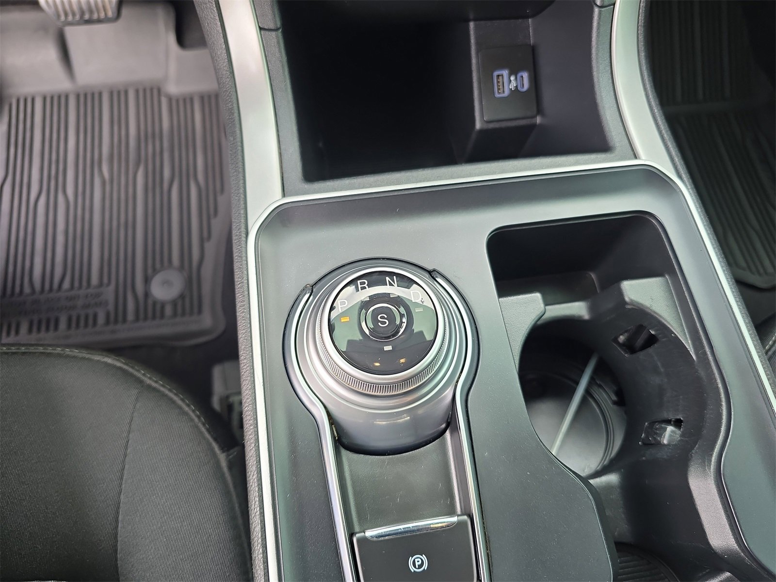 Certified 2021 Ford Edge SE image 18