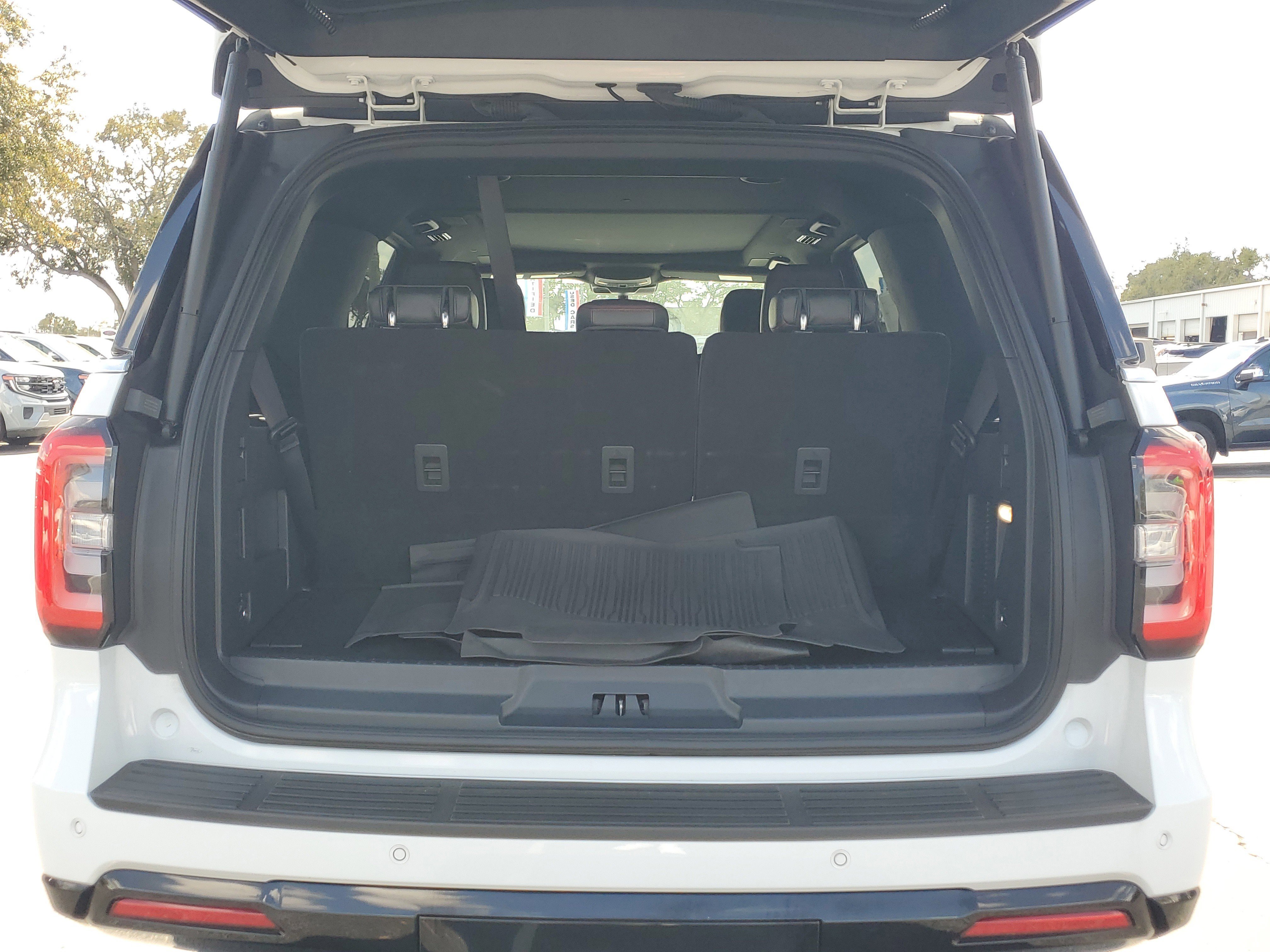 Certified 2024 Ford Expedition Limited image 9