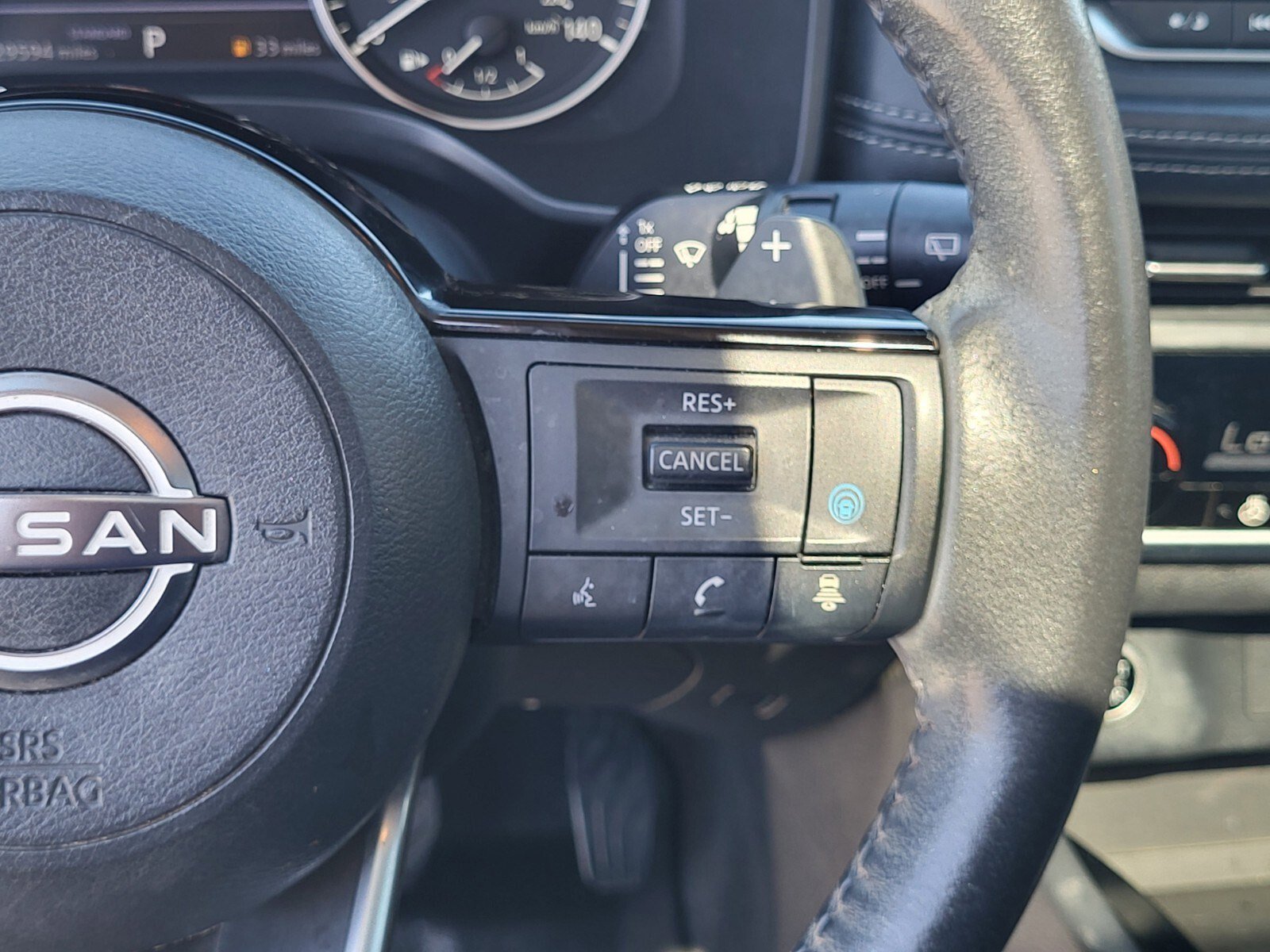 Used 2023 Nissan Rogue SV w/ SV Premium B Package image 29