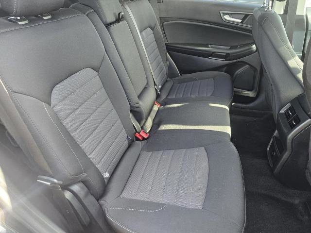 Certified 2024 Ford Edge SE w/ Black Appearance Package image 25
