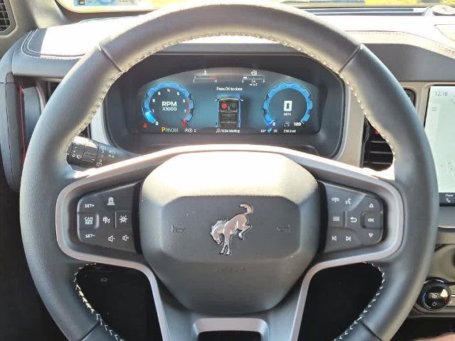 Certified 2026 Ford Bronco Outer Banks w/ Sasquatch Package AWD/4WD image 16