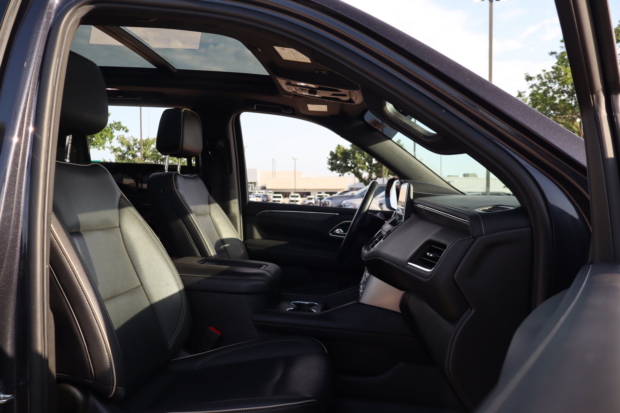 Used 2023 GMC Yukon SLT AWD/4WD image 31