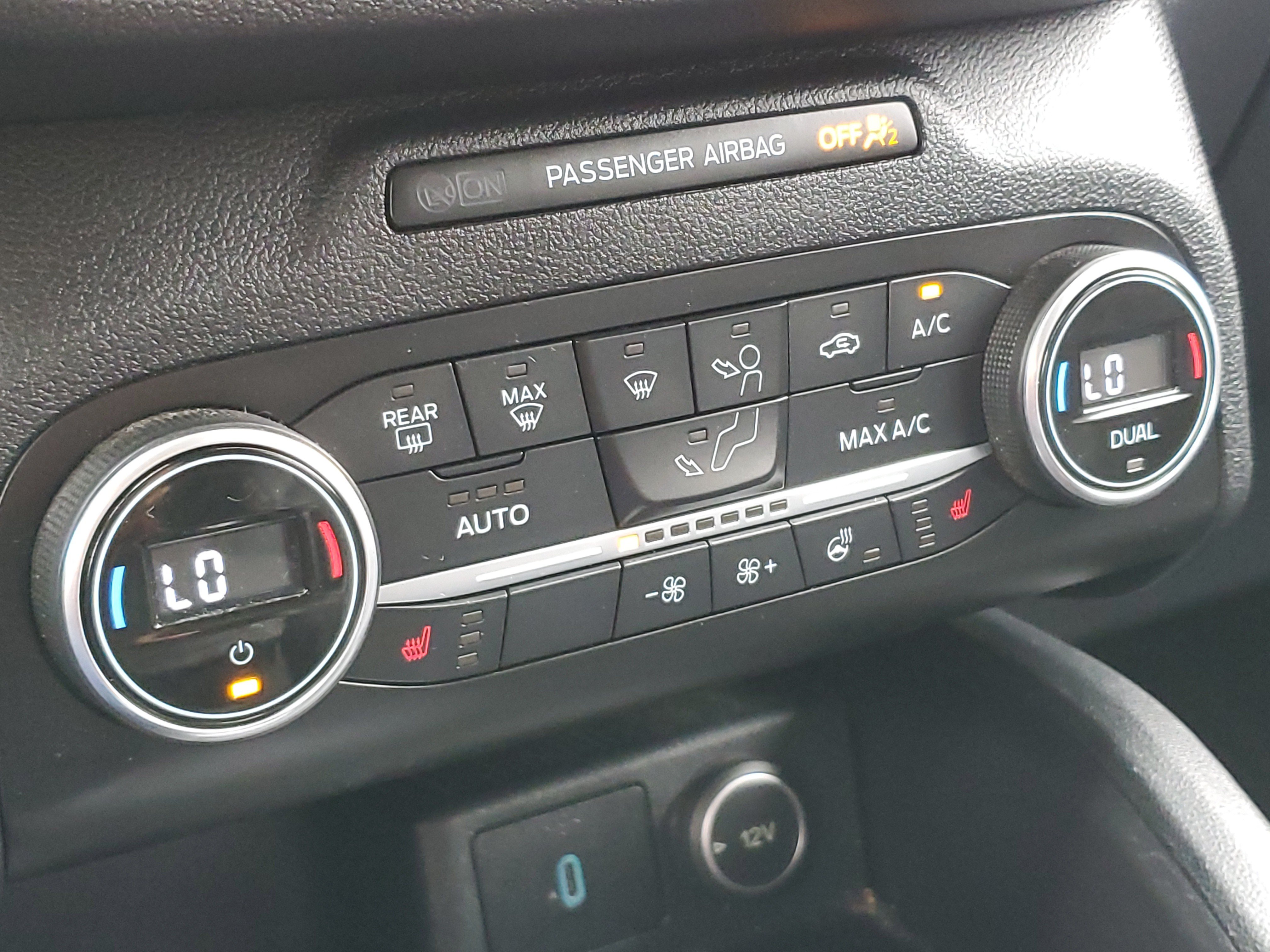 Certified 2020 Ford Escape Titanium AWD/4WD image 30