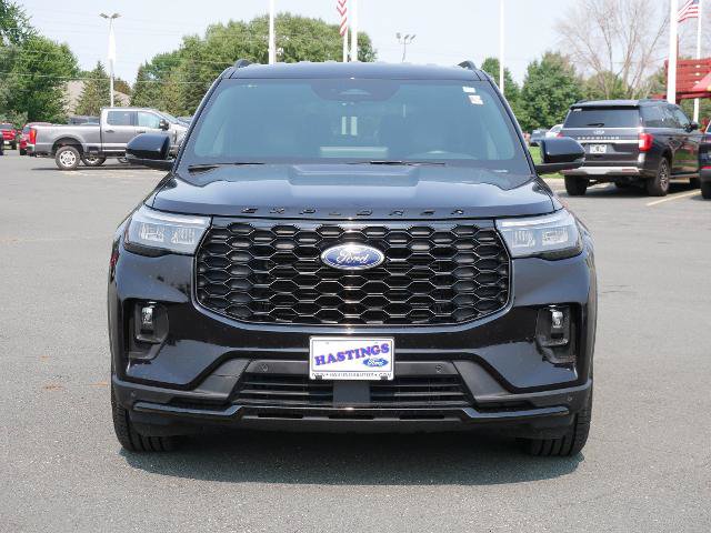 Certified 2025 Ford Explorer ST-Line AWD/4WD image 8